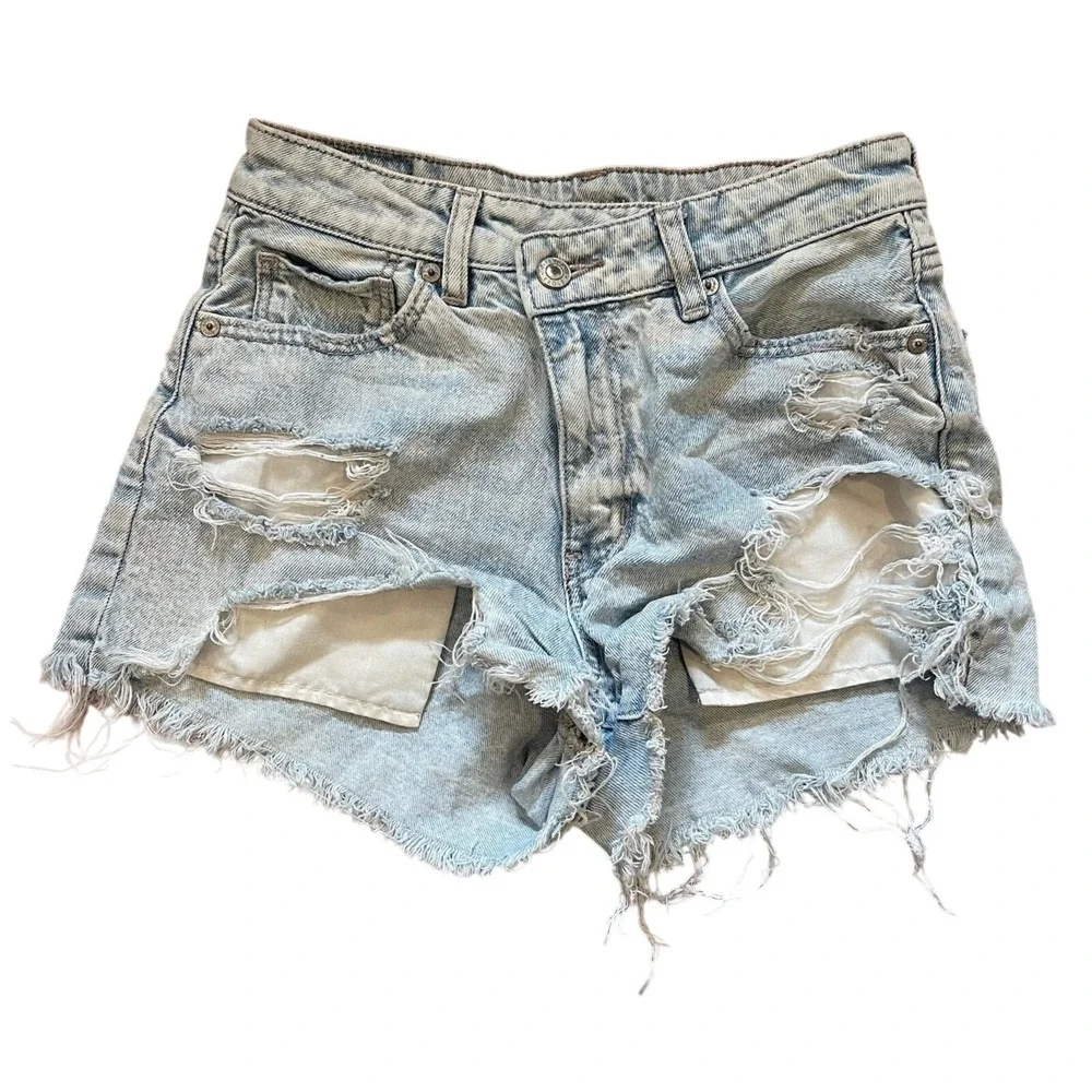 American Eagle Strigid Mom Shorts Light Wash Distressed Denim Size 2‎ High Rise